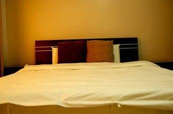 Tancor 3 Residential Suites Cebu Zewnętrze zdjęcie